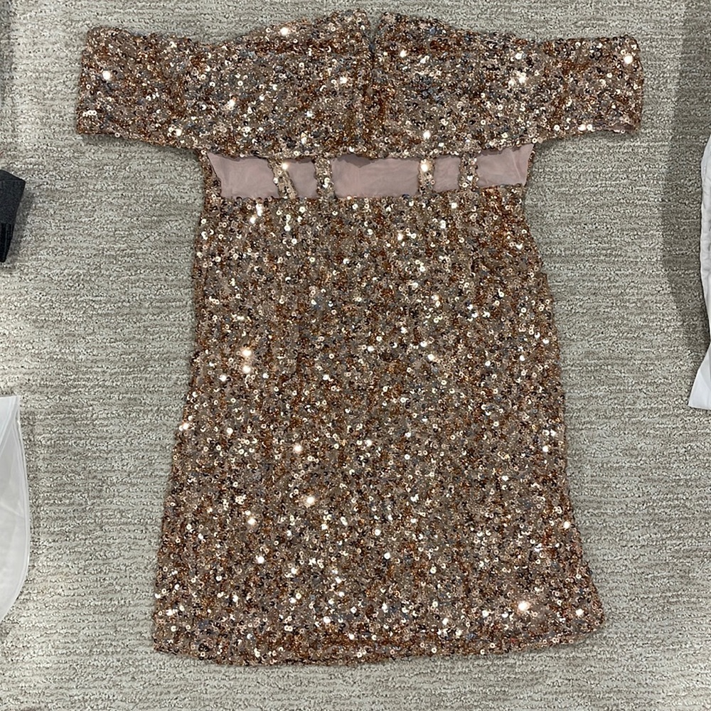 Women’s M gold sequin dress